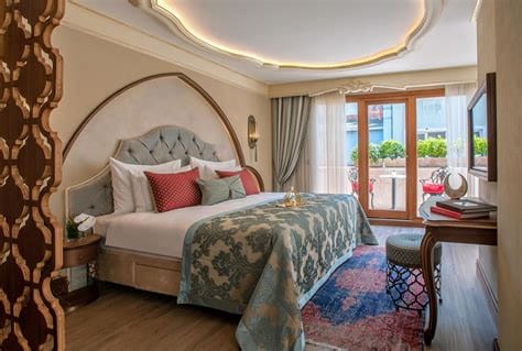 Can I bring a girl to my hotel room in Istanbul?