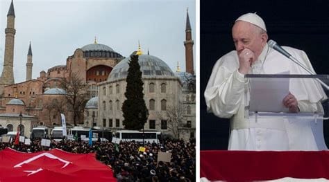 Can I wear a skirt to the Hagia Sophia?