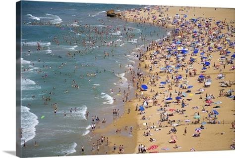 Can you swim in the sea in Istanbul?