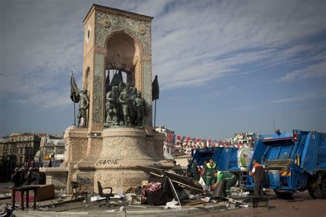 Does Taksim close on Sunday?