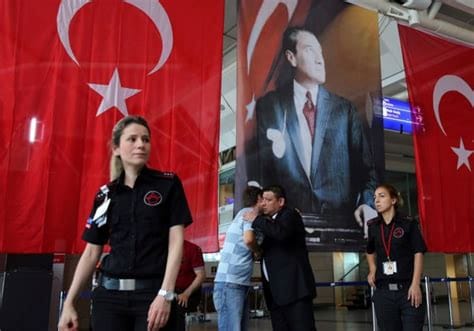 How do you greet a Turkish person?