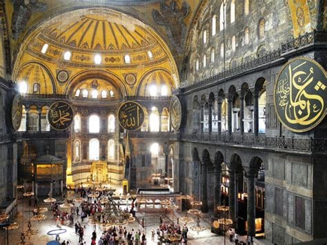 How many rooms does Hagia Sophia have?