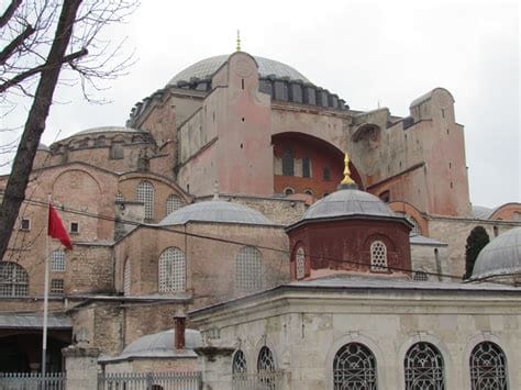 What is the entry fee of Hagia Sophia?