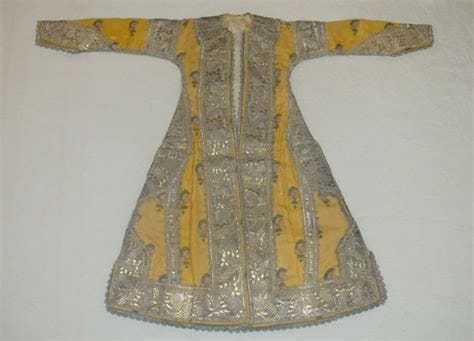 What should I wear to Topkapi Palace?
