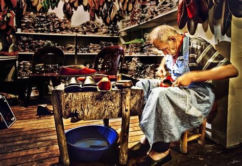 Can I wear sandals in Istanbul?