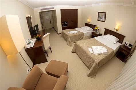 Can two men share a hotel room in Istanbul?