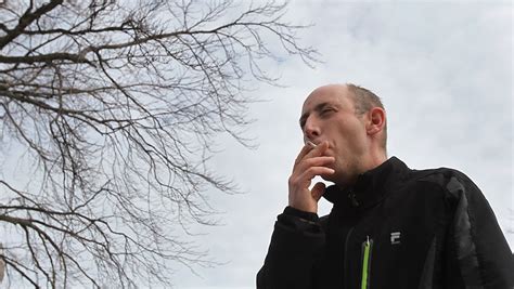 Can you walk around and smoke in NYC?