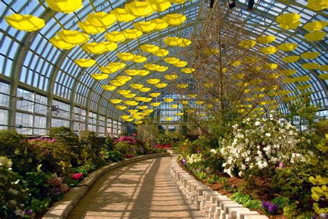 Do you have to pay to go to Garfield Park Conservatory?