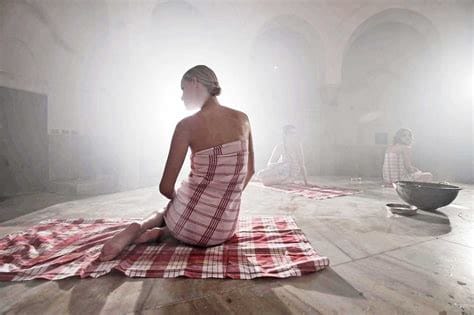 Do you shower before a Turkish bath?