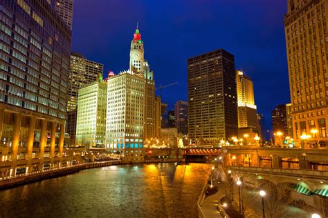 For what Chicago is famous for?