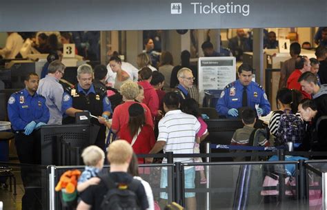 How long is TSA wait at LAX?