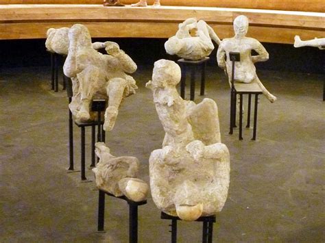 How many bodies are on display at Pompeii?