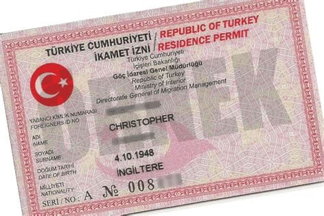 Is cash or card better in Turkey?