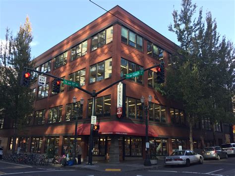 Is Powell's the biggest bookstore in the world?