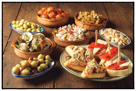 What are 4 typical dishes from Chicago?