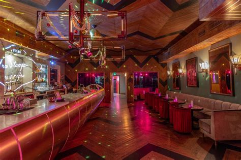 What bars in LA do celebrities go to?