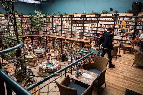 What city has the most bookstores?