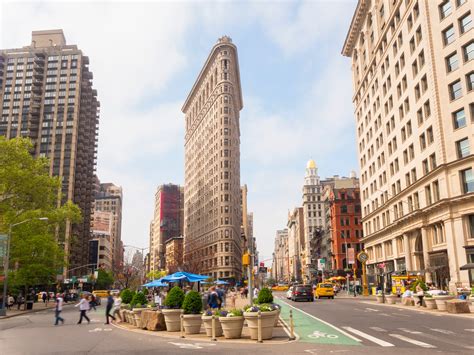 What is the most visited building in New York?