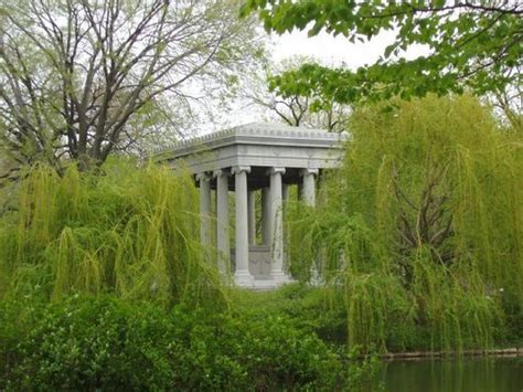 What park was built on top of a cemetery in Chicago?