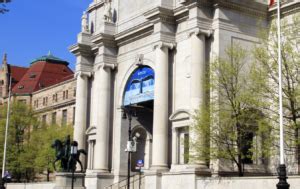 Which iconic New York museum is shutting down?