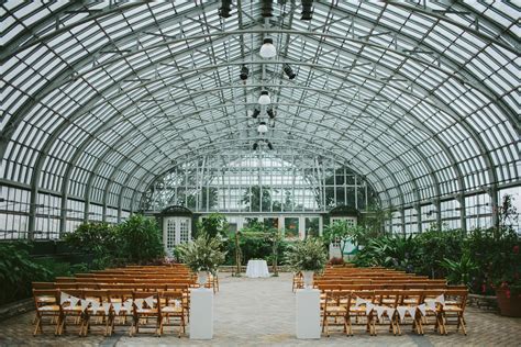 Which is better Garfield Park Conservatory or Lincoln Park Conservatory?