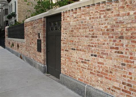 Why is Chicago homes brick?