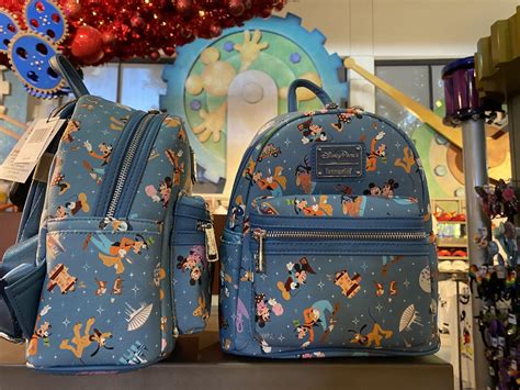 Are backpacks allowed in Disney World Orlando?