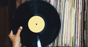 Are vinyl records declining?