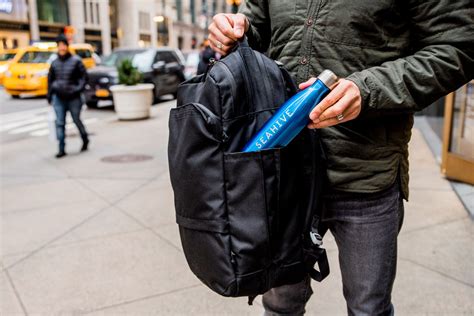 Can you bring a water backpack to Universal Studios?
