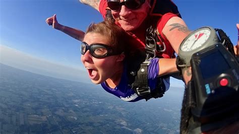 Can you scream while skydiving?