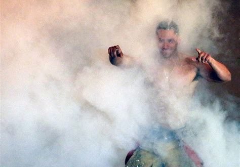 Can you smoke on beach in Miami?