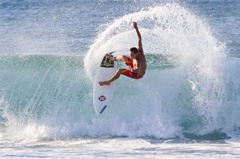 Can you surf Fort Lauderdale beach?