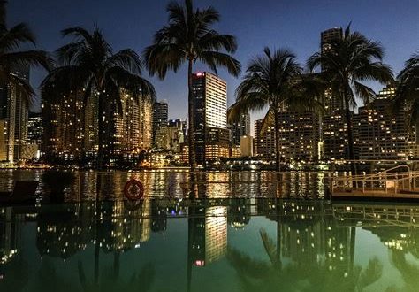 Can you walk at night in Miami?