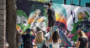 Do you have to buy tickets in advance for Wynwood Walls?