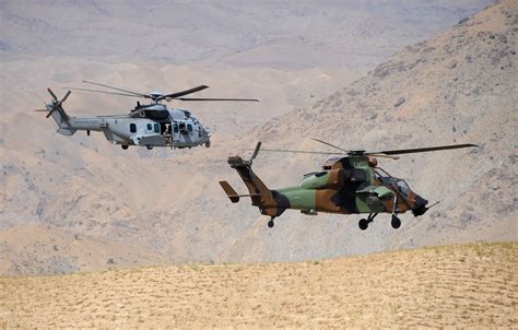 How long does it take to get 1000 hours in a helicopter?