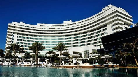 Is Fontainebleau a 5 star Miami?