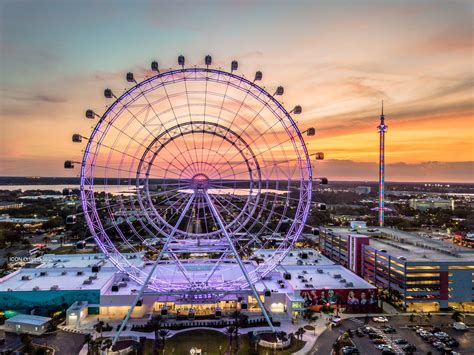 Is it free to get into Icon Park?