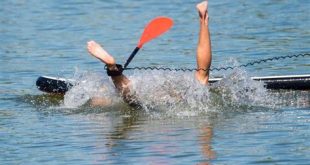 Is it hard to fall off a paddleboard?