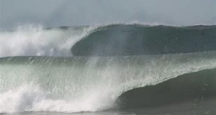 What beach has the biggest waves in Florida?