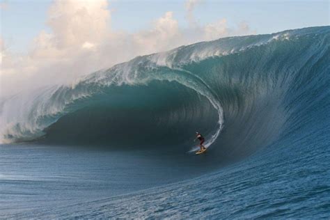 What is the hardest wave to surf?
