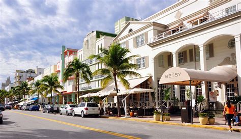 What is the main shopping street in South Beach?