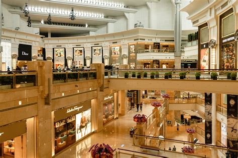 What is the top 5 biggest mall in the world?
