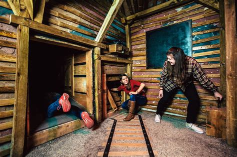 What kind of people are good at escape rooms?