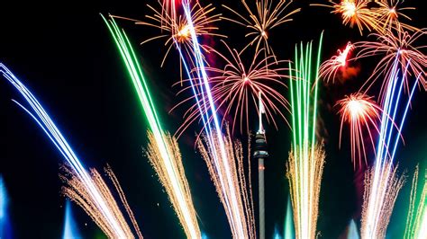 What time is fireworks at SeaWorld Orlando?