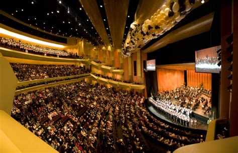 Who owns the Kentucky Center for the arts?