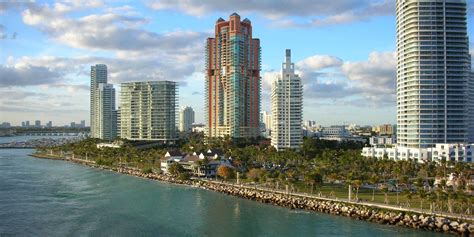 Why is Miami so warm?